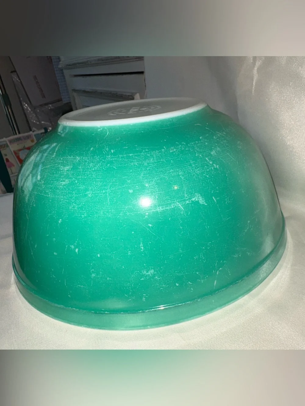 Pyrex Green Mixing Bowl #403 (2.5qt)